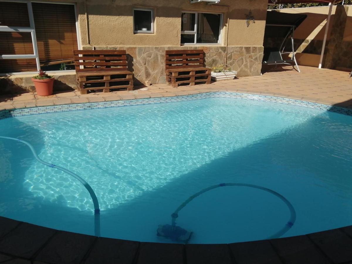 Esperanca Guesthouse 빈트후크 외부 사진