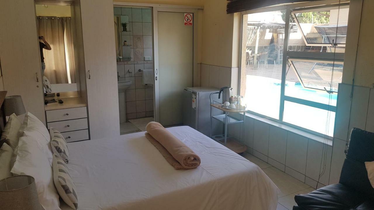 Esperanca Guesthouse 빈트후크 외부 사진